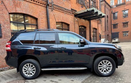 Toyota Land Cruiser Prado 150 рестайлинг 2, 2017 год, 3 670 000 рублей, 7 фотография