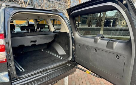 Toyota Land Cruiser Prado 150 рестайлинг 2, 2017 год, 3 670 000 рублей, 16 фотография