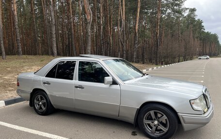 Mercedes-Benz W124, 1990 год, 780 000 рублей, 1 фотография