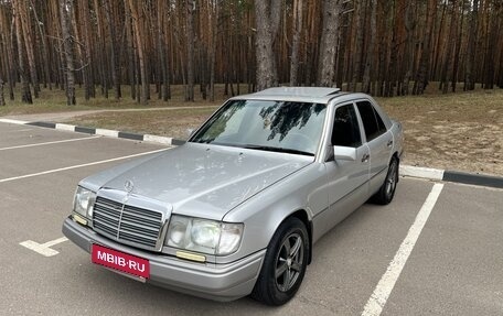 Mercedes-Benz W124, 1990 год, 780 000 рублей, 4 фотография
