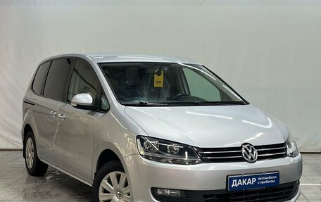 Volkswagen Sharan II, 2010 год, 930 000 рублей, 2 фотография