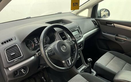 Volkswagen Sharan II, 2010 год, 930 000 рублей, 6 фотография