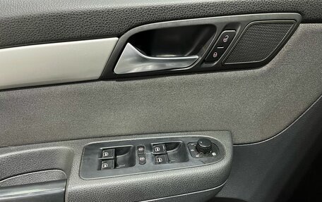 Volkswagen Sharan II, 2010 год, 930 000 рублей, 11 фотография