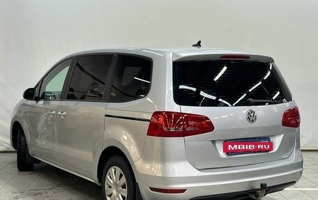 Volkswagen Sharan II, 2010 год, 930 000 рублей, 4 фотография