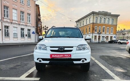 Chevrolet Niva I рестайлинг, 2012 год, 700 000 рублей, 2 фотография
