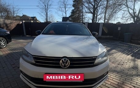 Volkswagen Jetta VI, 2017 год, 1 250 000 рублей, 2 фотография