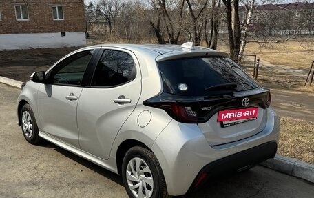 Toyota Yaris, 2021 год, 950 000 рублей, 4 фотография
