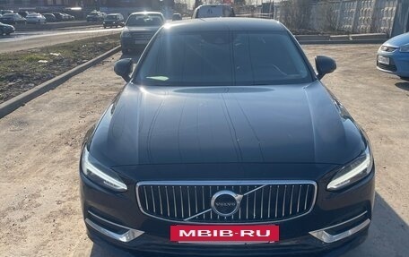 Volvo S90 II рестайлинг, 2017 год, 2 350 000 рублей, 2 фотография