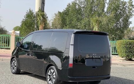 Hyundai Staria, 2022 год, 3 520 000 рублей, 4 фотография