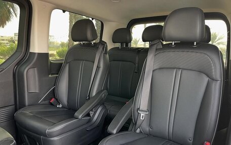 Hyundai Staria, 2022 год, 3 520 000 рублей, 10 фотография
