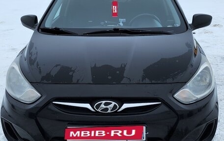 Hyundai Solaris II рестайлинг, 2011 год, 950 000 рублей, 1 фотография
