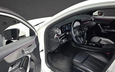 Mercedes-Benz A-Класс, 2021 год, 2 150 000 рублей, 5 фотография