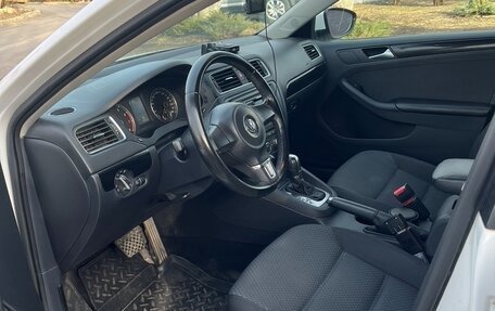 Volkswagen Jetta VI, 2013 год, 1 550 000 рублей, 18 фотография