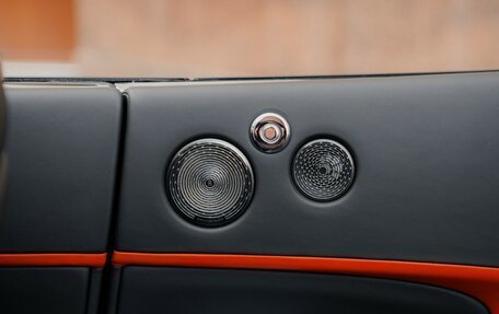 Rolls-Royce Dawn, 2018 год, 66 000 000 рублей, 33 фотография