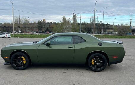 Dodge Challenger III рестайлинг 2, 2021 год, 4 680 000 рублей, 4 фотография