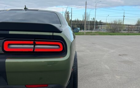 Dodge Challenger III рестайлинг 2, 2021 год, 4 680 000 рублей, 9 фотография