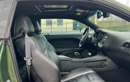 Dodge Challenger III рестайлинг 2, 2021 год, 4 680 000 рублей, 23 фотография