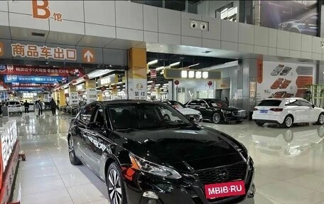 Nissan Teana, 2020 год, 2 000 000 рублей, 2 фотография