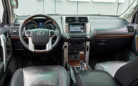 Toyota Land Cruiser Prado 150 рестайлинг 2, 2011 год, 2 890 000 рублей, 6 фотография