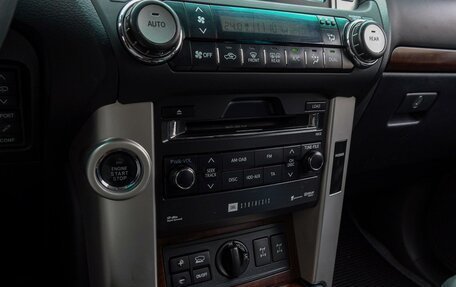 Toyota Land Cruiser Prado 150 рестайлинг 2, 2011 год, 2 890 000 рублей, 16 фотография