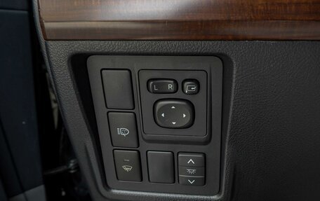 Toyota Land Cruiser Prado 150 рестайлинг 2, 2011 год, 2 890 000 рублей, 23 фотография