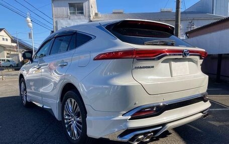 Toyota Harrier, 2022 год, 3 430 000 рублей, 3 фотография