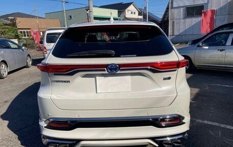 Toyota Harrier, 2022 год, 3 430 000 рублей, 4 фотография