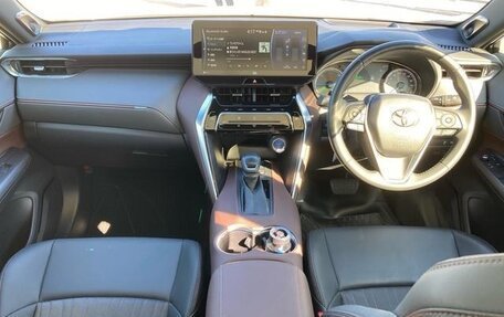 Toyota Harrier, 2022 год, 3 430 000 рублей, 9 фотография