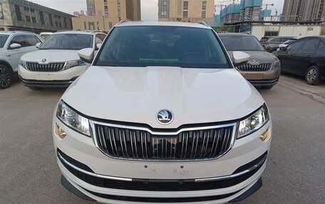 Skoda Karoq I, 2022 год, 1 690 001 рублей, 2 фотография