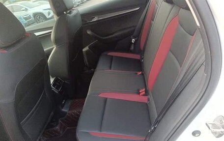 Skoda Karoq I, 2022 год, 1 690 001 рублей, 10 фотография