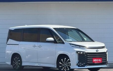 Toyota Voxy, 2022 год, 2 900 275 рублей, 3 фотография