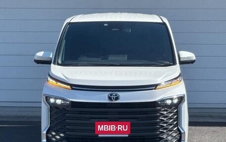 Toyota Voxy, 2022 год, 2 900 275 рублей, 2 фотография