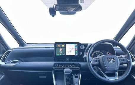 Toyota Voxy, 2022 год, 2 900 275 рублей, 13 фотография
