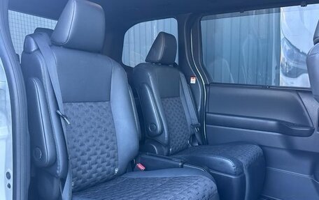 Toyota Voxy, 2022 год, 2 900 275 рублей, 21 фотография