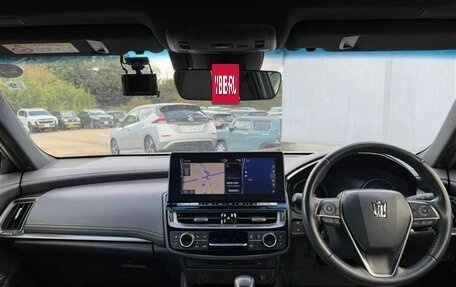 Toyota Crown, 2021 год, 3 600 000 рублей, 7 фотография
