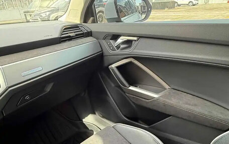 Audi Q3, 2021 год, 1 900 000 рублей, 10 фотография