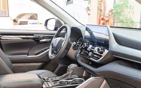 Toyota Highlander, 2022 год, 3 550 000 рублей, 24 фотография