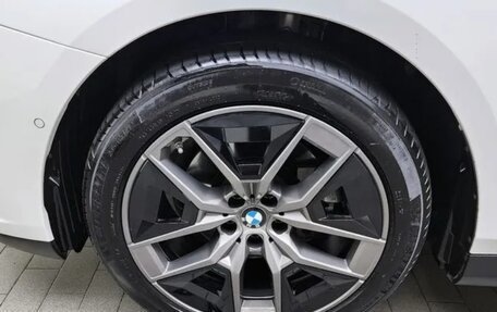 BMW 5 серия, 2024 год, 5 100 000 рублей, 11 фотография