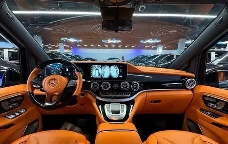 Mercedes-Benz Vito, 2022 год, 4 450 000 рублей, 2 фотография