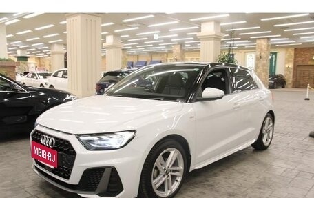 Audi A1, 2021 год, 1 320 000 рублей, 2 фотография