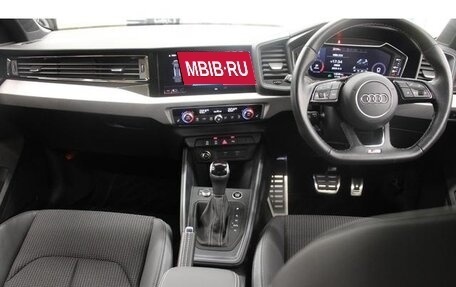 Audi A1, 2021 год, 1 320 000 рублей, 8 фотография