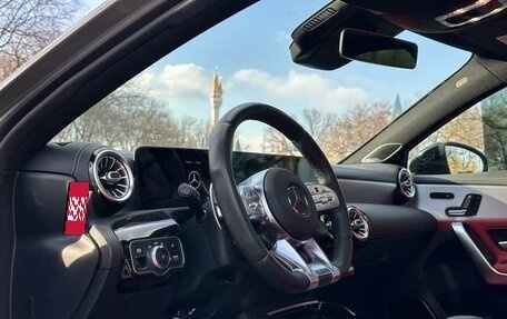 Mercedes-Benz A-Класс, 2021 год, 3 500 000 рублей, 5 фотография