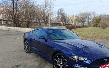 Ford Mustang VI рестайлинг, 2017 год, 2 700 000 рублей, 4 фотография