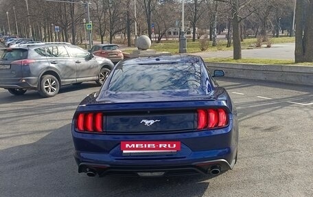 Ford Mustang VI рестайлинг, 2017 год, 2 700 000 рублей, 7 фотография