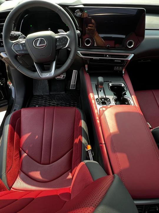 Lexus RX IV рестайлинг, 2024 год, 9 800 000 рублей, 7 фотография