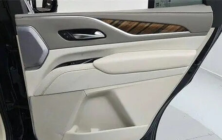Cadillac Escalade V, 2022 год, 13 800 000 рублей, 6 фотография