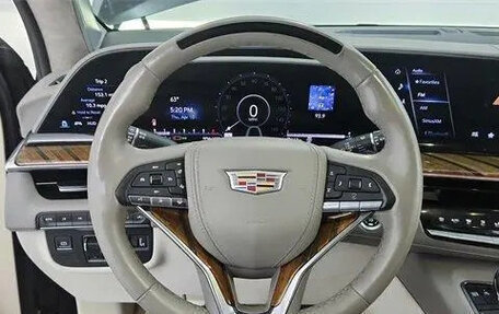 Cadillac Escalade V, 2022 год, 13 800 000 рублей, 2 фотография