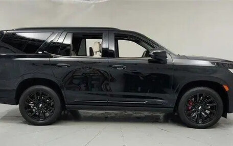 Cadillac Escalade V, 2022 год, 13 800 000 рублей, 7 фотография