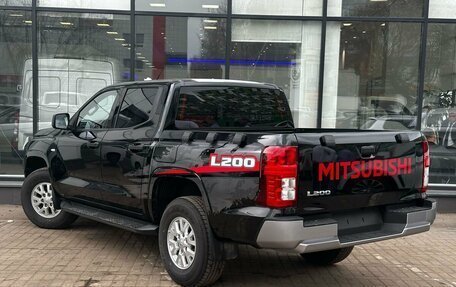 Mitsubishi L200, 2024 год, 4 560 000 рублей, 6 фотография