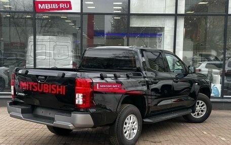 Mitsubishi L200, 2024 год, 4 560 000 рублей, 8 фотография